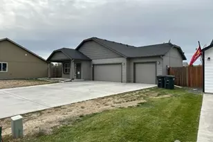 720 S Lakeland Dr, Moses Lake, WA 98837 - Photo 2