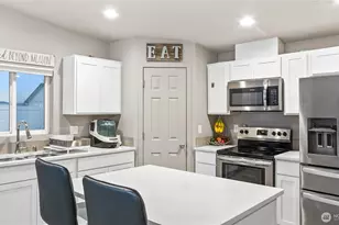 815 E Mt. Adams St, Othello, WA 99344 - Photo 2