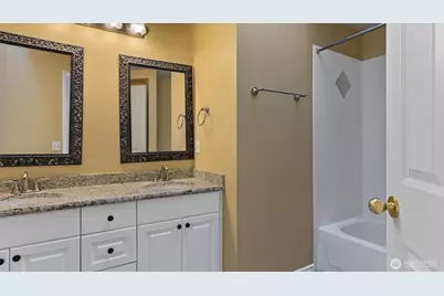 110 247th Avenue SE, Sammamish, WA 98074 - Photo 32