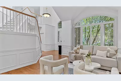 110 247th Avenue SE, Sammamish, WA 98074 - Photo 4