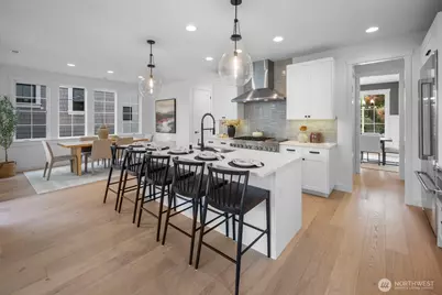 210 35th Avenue E, Seattle, WA 98112 - Photo 10