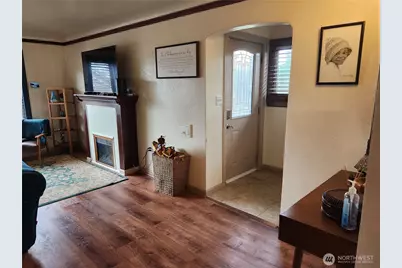 616 S 63rd St, Tacoma, WA 98408 - Photo 4