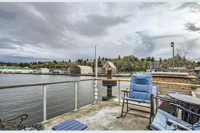 1080 W Ewing Street #E-2, Seattle, WA 98119 - Photo 4