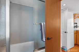 1900 Westlake Ave N, Seattle, WA 98109 - Photo 32