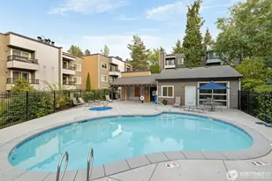 738 Kirkland Cir, Kirkland, WA 98033 - Photo 2