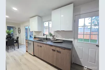 28202 85th Avenue S, Kent, WA 98032 - Photo 8