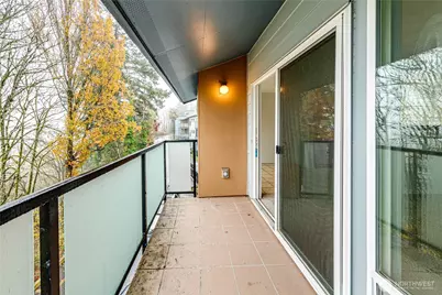 15152 65th Avenue S #821, Tukwila, WA 98188 - Photo 2