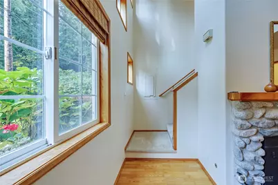 20899 Division Street NE, Indianola, WA 98342 - Photo 18