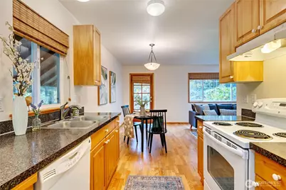 20899 Division Street NE, Indianola, WA 98342 - Photo 12