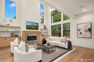 15534 SE 10th St, Bellevue, WA 98007 - Photo 2