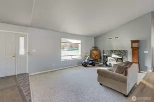 613 Meadow Dr, Wenatchee, WA 98801 - Photo 6