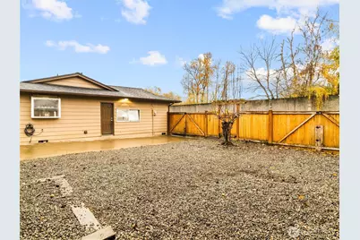 302 1st Avenue E, Pacific, WA 98047 - Photo 34