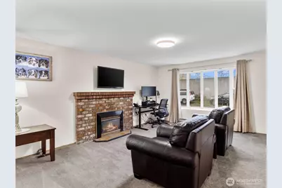 302 1st Avenue E, Pacific, WA 98047 - Photo 6