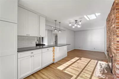 702 47th Street SE, Everett, WA 98203 - Photo 8