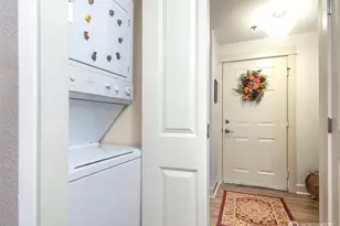 300 N 130th St, Seattle, WA 98133 - Photo 10