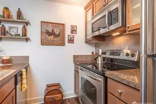 300 N 130th St, Seattle, WA 98133 - Photo 8