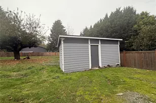 2726 21st St SW, Puyallup, WA 98373 - Photo 8