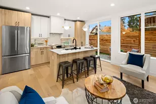 808 34th Ave, Seattle, WA 98122 - Photo 8