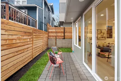 808 34th Avenue, Seattle, WA 98122 - Photo 28