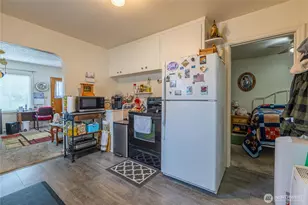 318 4th St SW, Puyallup, WA 98371 - Photo 32