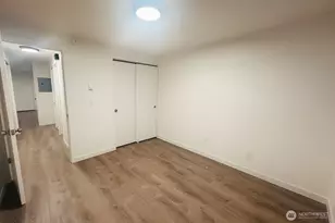 11211 NE 68th St, Kirkland, WA 98033 - Photo 18