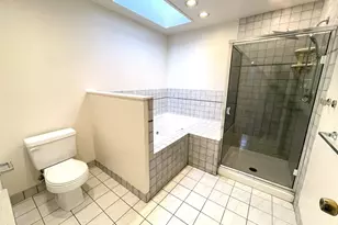 3927 1st Ave NE, Seattle, WA 98105 - Photo 36