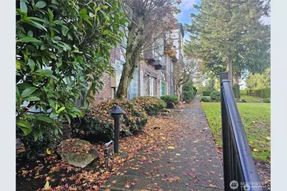 3425 S 176th Street #107, SeaTac, WA 98188 - Photo 4