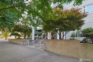 121 Vine St, Seattle, WA 98121 - Photo 2