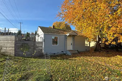 938 E 6th Street, Port Angeles, WA 98362 - Photo 1