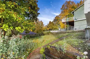 900 NE 105th St, Seattle, WA 98125 - Photo 24