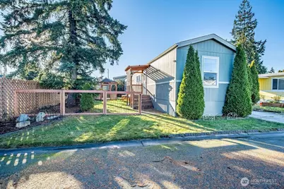 225 NE Ernst #25, Oak Harbor, WA 98277 - Photo 2