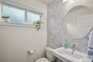 19225 Damson Rd, Lynnwood, WA 98036 - Photo 22