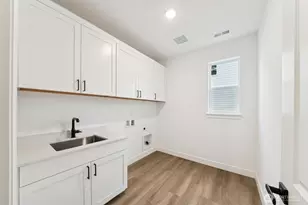 2210 Oak Ct, Milton, WA 98354 - Photo 10