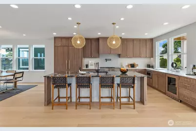 2571 26th Avenue W, Seattle, WA 98199 - Photo 24