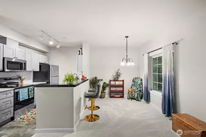 801 Rainier Avenue N #E324, Renton, WA 98057 - Photo 2