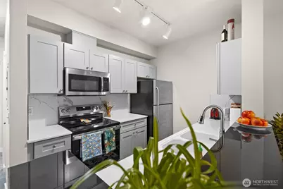 801 Rainier Avenue N #E324, Renton, WA 98057 - Photo 8