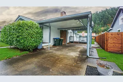 322 S Diamond Street, Centralia, WA 98531 - Photo 2