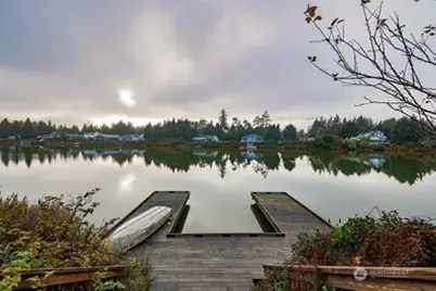 605 E Chance A La Mer NE, Ocean Shores, WA 98569 - Photo 12