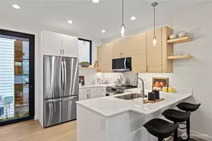 11229 Greenwood Ave N, Seattle, WA 98133 - Photo 8