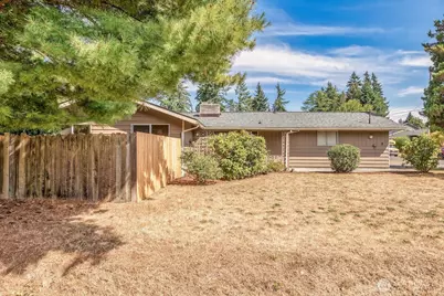 604 N 201st Street, Shoreline, WA 98133 - Photo 2