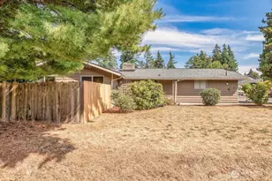 604 N 201st St, Shoreline, WA 98133 - Photo 2