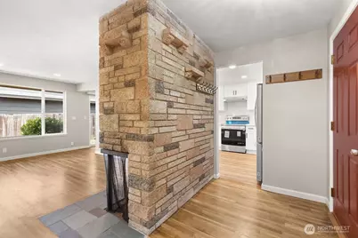 604 N 201st Street, Shoreline, WA 98133 - Photo 6