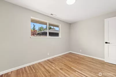 604 N 201st Street, Shoreline, WA 98133 - Photo 32