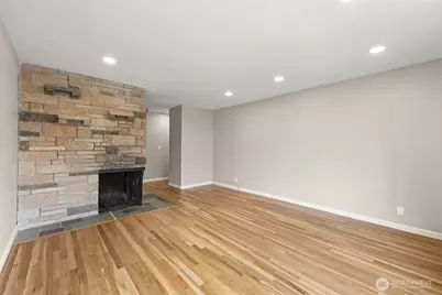 604 N 201st Street, Shoreline, WA 98133 - Photo 10