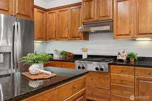 7655 NE 204th Pl, Kenmore, WA 98028 - Photo 14