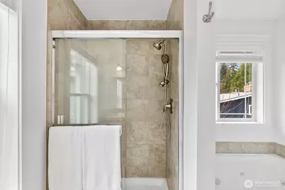 7650 NE 204th Place, Kenmore, WA 98028 - Photo 24