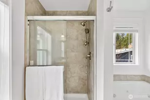 7650 NE 204th Pl, Kenmore, WA 98028 - Photo 24