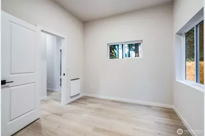 12531 25th Avenue NE #Unit A, Seattle, WA 98125 - Photo 22