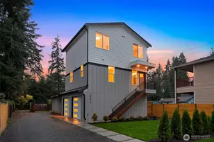 12531 25th Ave NE, Seattle, WA 98125 - Photo 2