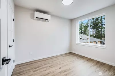 12531 25th Avenue NE #Unit B, Seattle, WA 98125 - Photo 24